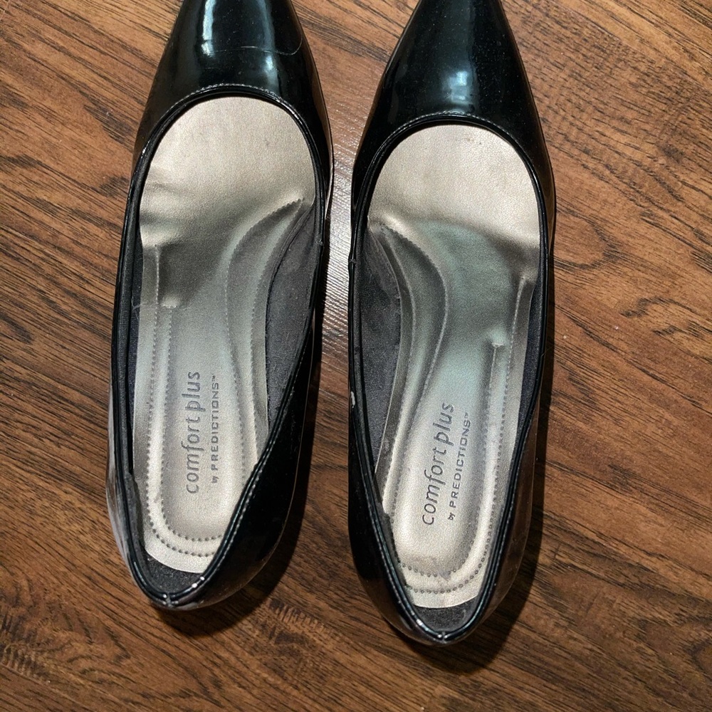 Black pumps - Picture 3 of 3